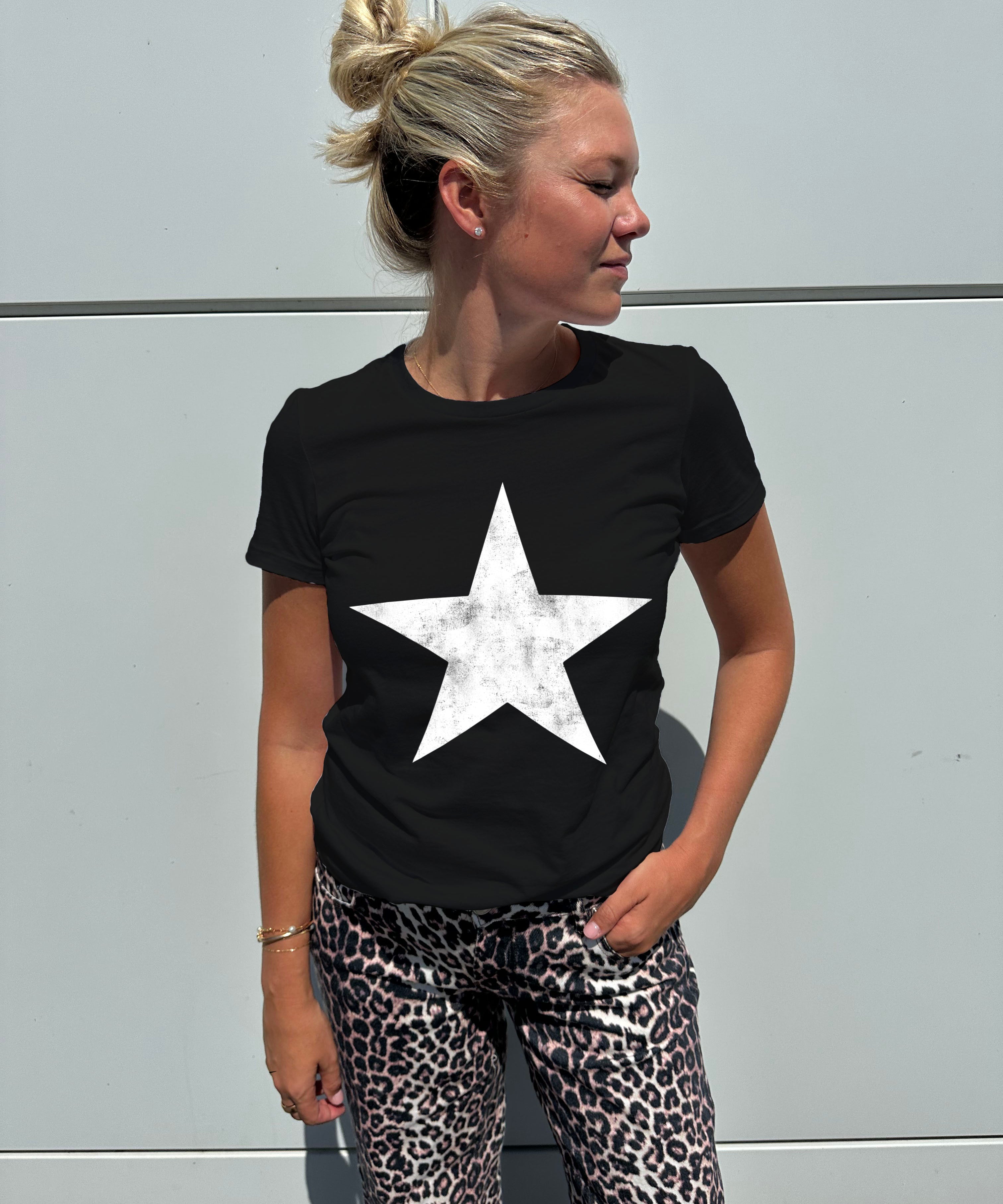 STAR-_BLACK_FRONT.jpg